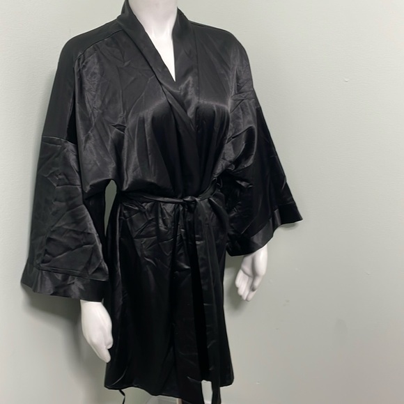 NWT Adore Me Romina Black Satin Kimono Robe OS - Picture 1 of 4